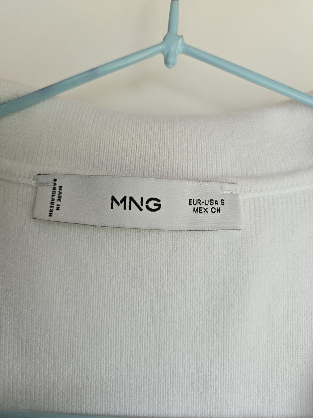Mango Tops: Mango Top, weiss – Gebraucht aus Ebikon von SecondChance_byM 1