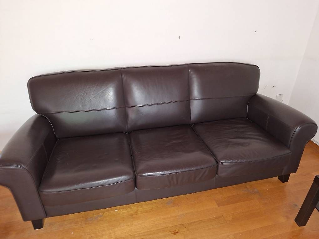Sofas: Lesersofa braun zu verschenken  – D'occasion à Reinach BL par schnitz008