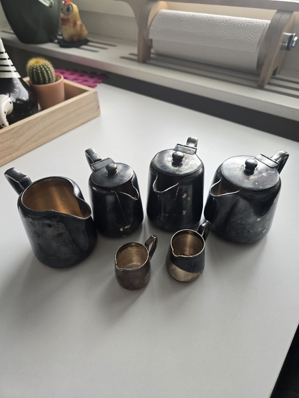 Set di piatti: 6-teiliges Kannen- & Milchkännchen schwer versilbert – Usato da Kreuzlingen venduto da Klingelton_21600