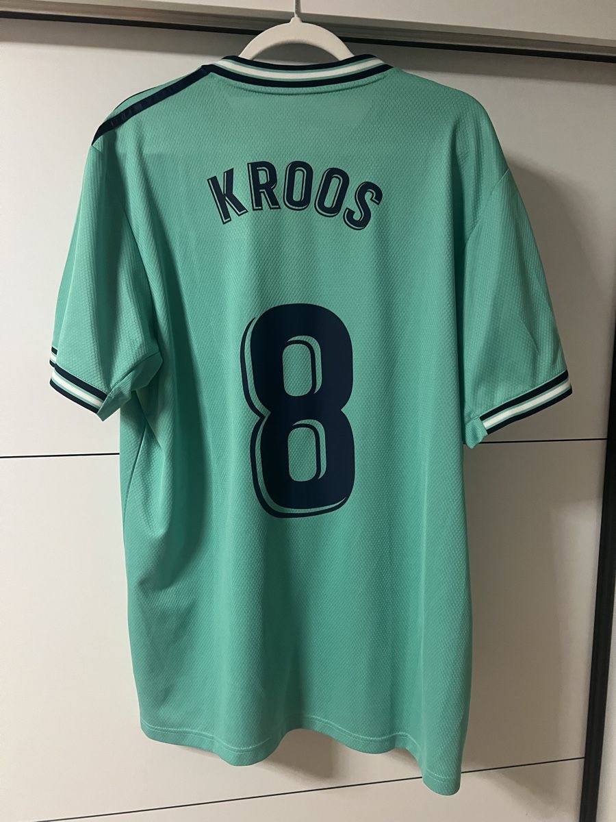 Adidas Canottiere & Pantaloni: Original Real Madrid Kroos Trikot – Nuovo (secondo la descrizione) da Beinwil am See venduto da justin..