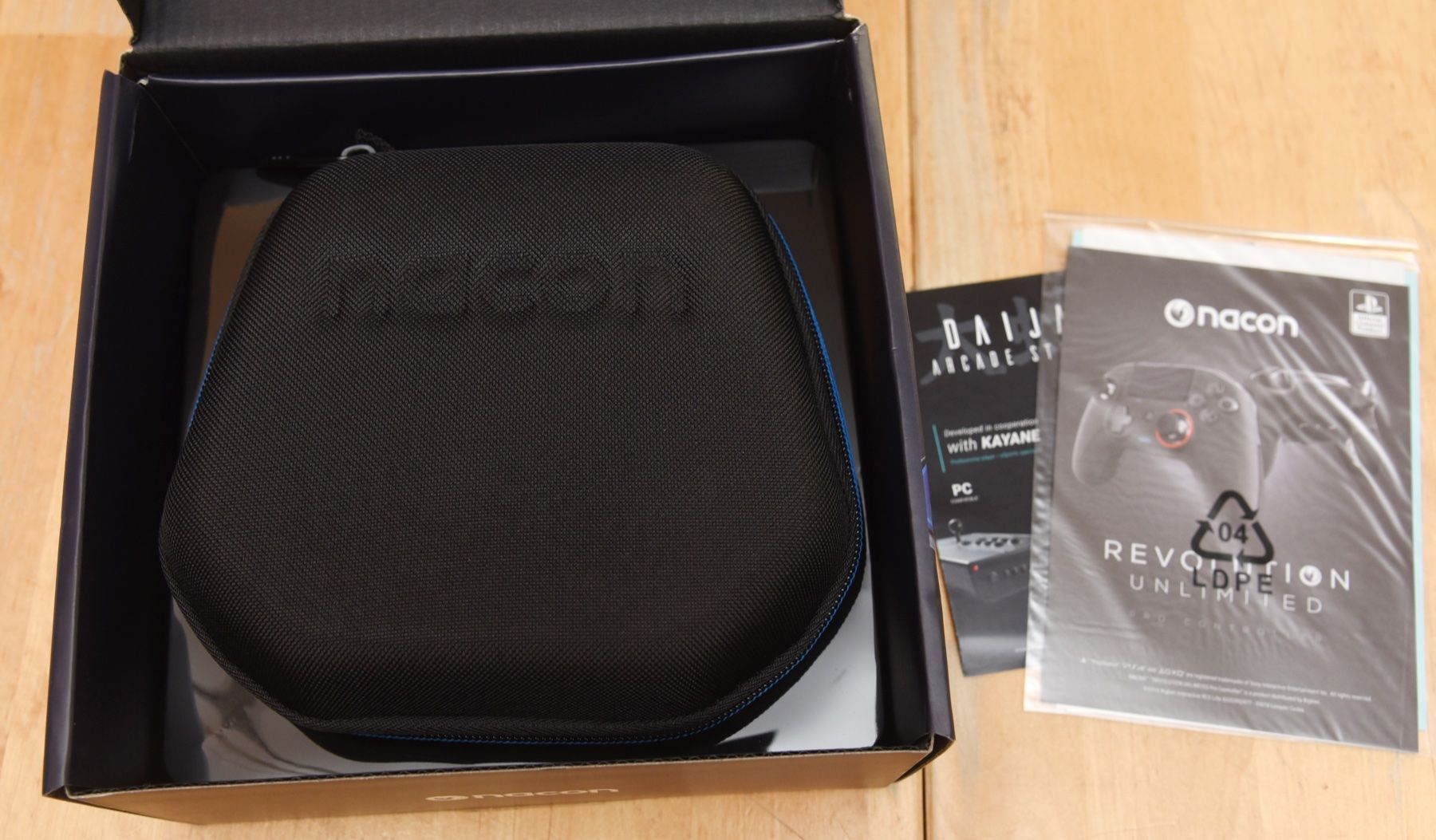 Namco Controller: Nacon Revolution Unlimited Pro Controller (NEU) – Nuovo e nell'imballaggio originale da Frenkendorf venduto da gelbeZinnie 2