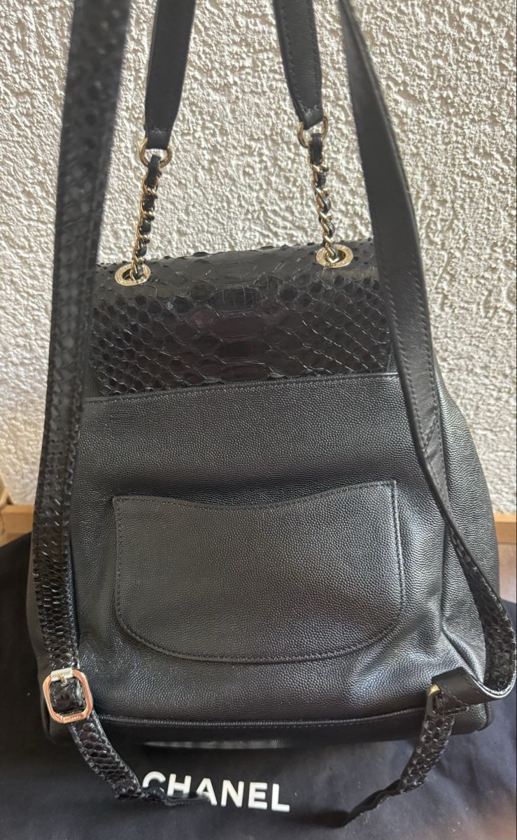 Chanel Rucksäcke: Authentic Chanel Backpack Black Leather & Python – Neu (gemäss Beschreibung) aus Regensdorf von ddt_wd8j 1
