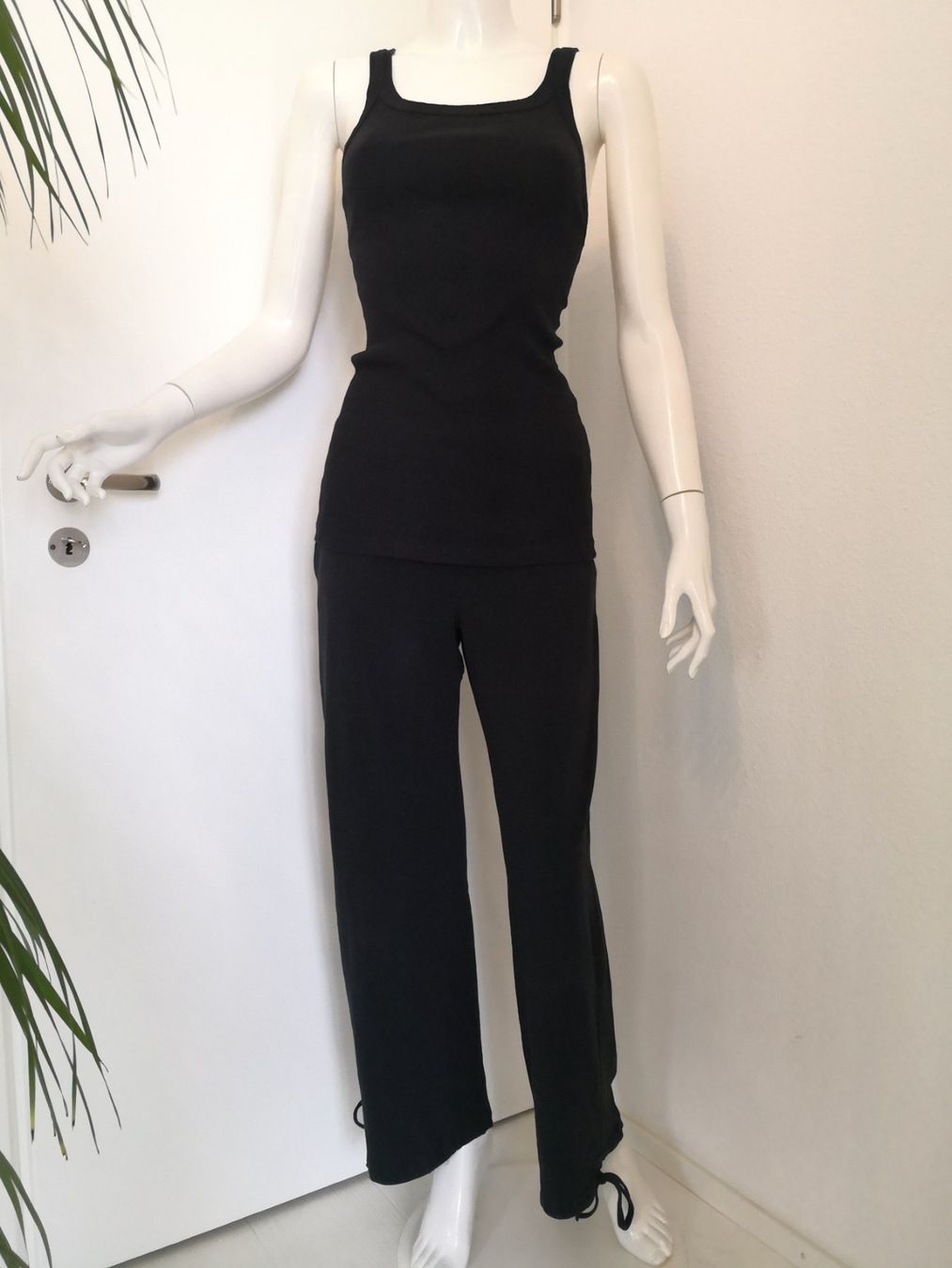 Intimissimi Negligees & Pigiami: 🤩MANGO & H&M PYJAMA SCHWARZ GERILLT – Usato da Olten venduto da Naja-Twins-Twins 4