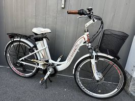 Bicicletta da donna elettrica Bottecchia 26 copertoni nuovi 