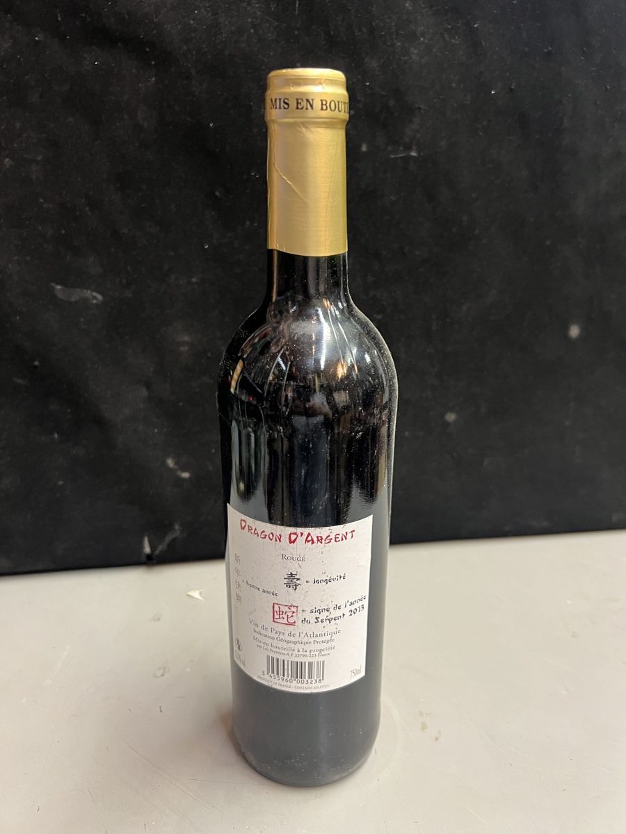 Vino: DRAGON D’ARGENT 2013 année du serpent – Nuovo (secondo la descrizione) da Genève venduto da Leboucheoreilles 6