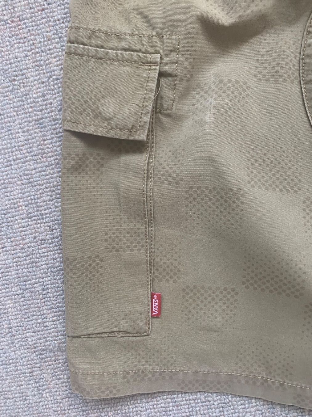 Vans Pantalons: VANS CARGO SHORTS M – D'occasion à Embrach par korbflechter49 2