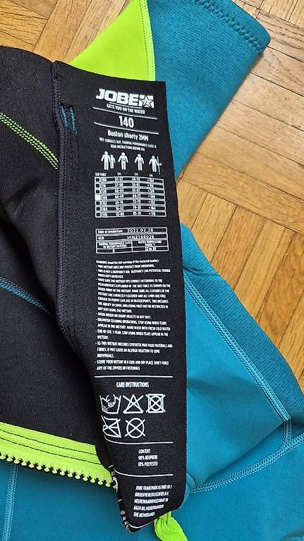 Costumes: JOBE Neopren taille 140  – D'occasion à Lausanne par ang_h5kp 3