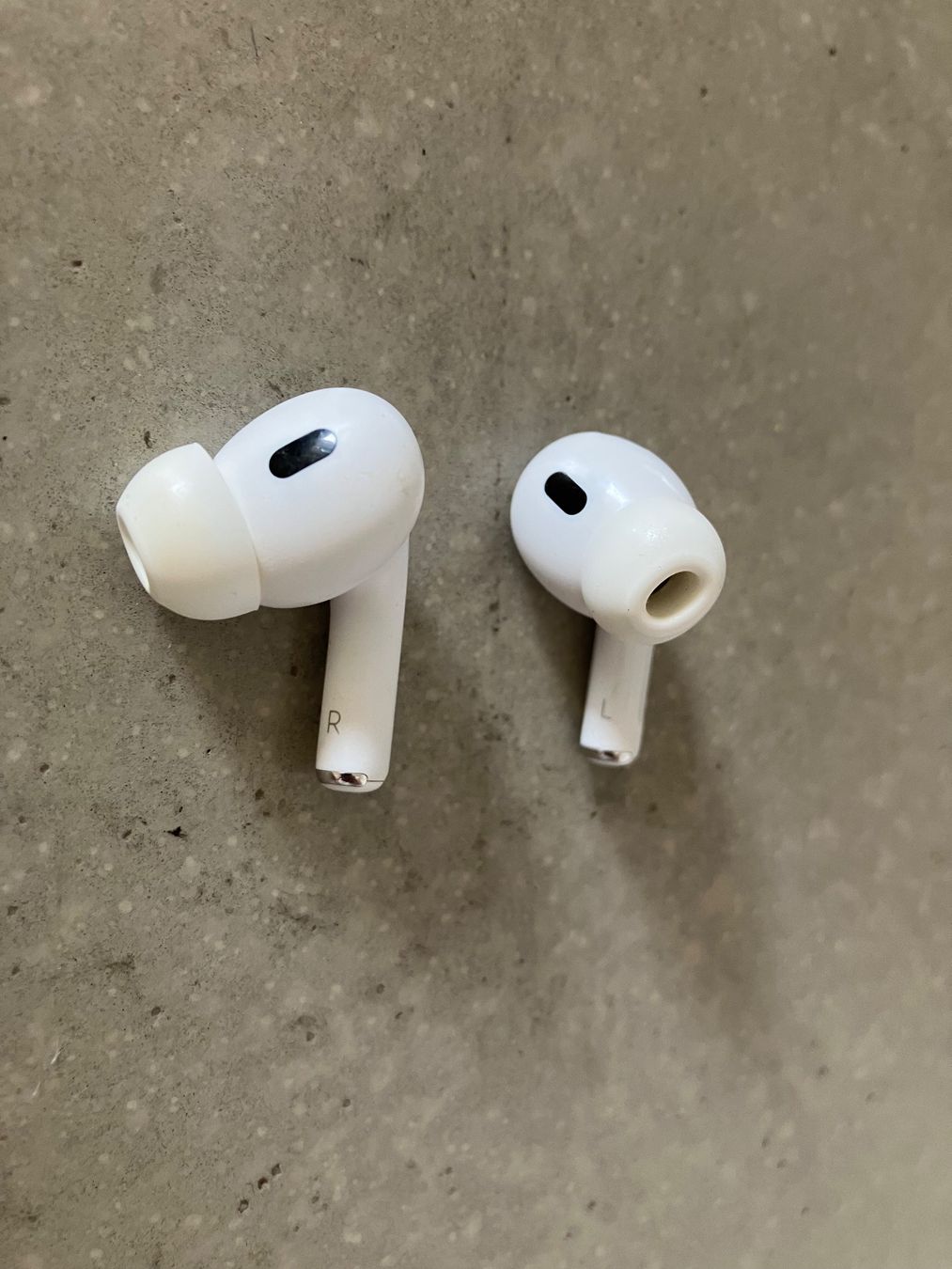 Apple Casques audio: APPLE Air Pods Pro 2 – D'occasion à Lausanne par mr.v 5