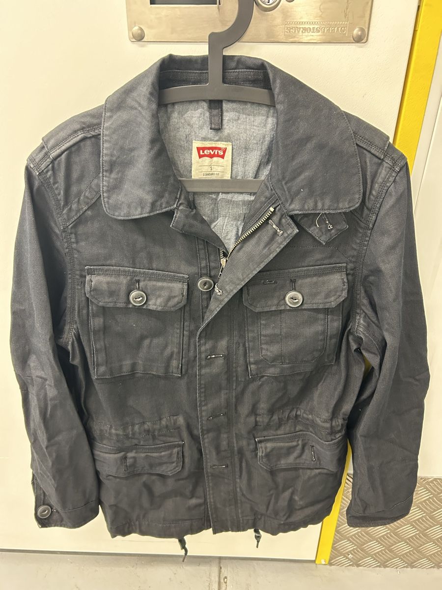 Levi's Vestes: Levi‘s Übergangsjacke Jeansstoff – D'occasion à Bern par floorball_zoro