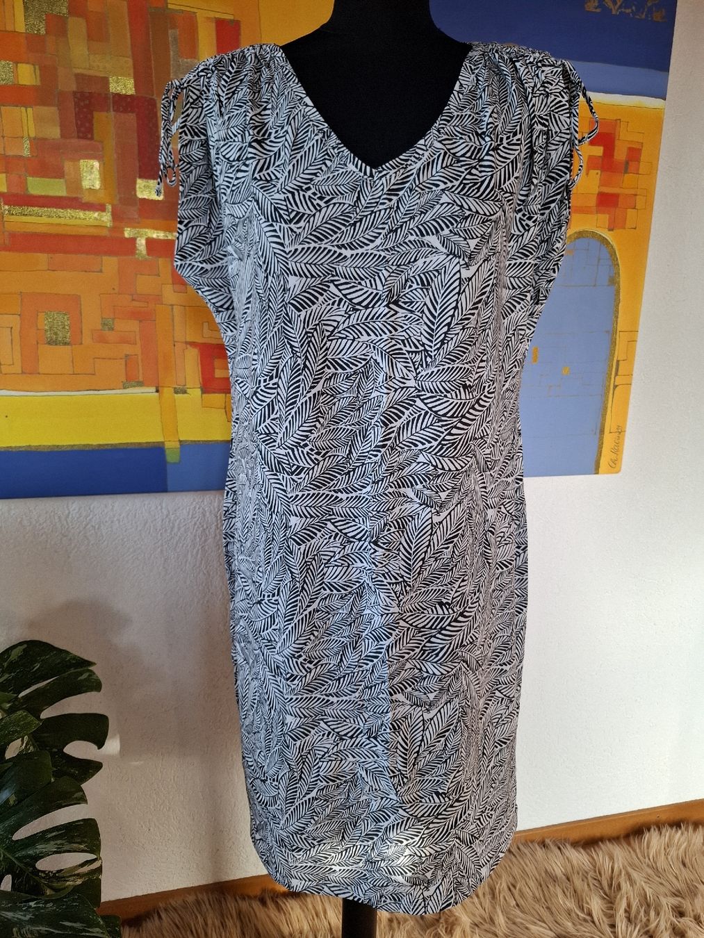 Vestiti: Sommerkleid Gr. L schwarz weiß Blattmuster elastisch luftig – Usato da Vinelz venduto da sonnenmond77 1