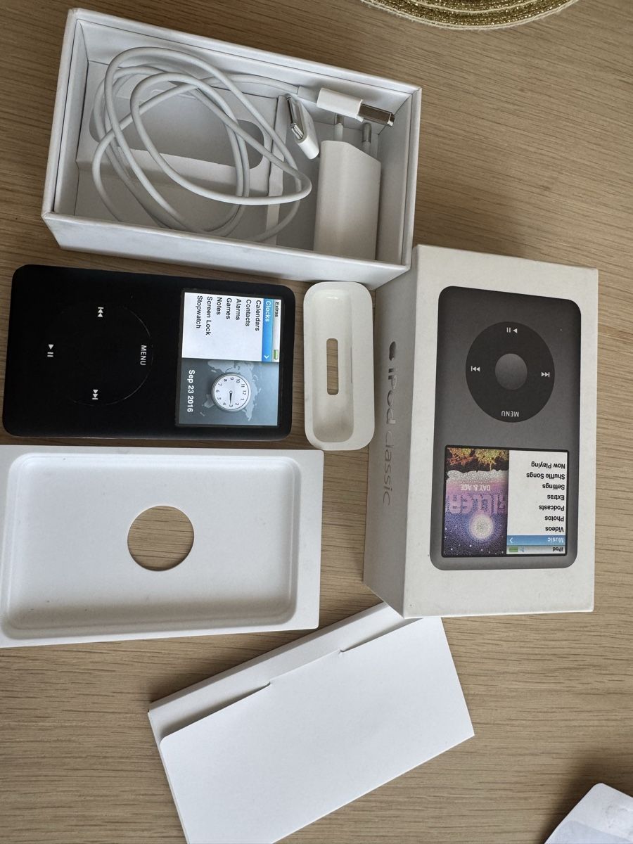 Apple Lettore multimediale portatile: iPod Classic 160 Go noir avec boite – Usato da Brügg BE venduto da haj_9zhk 7