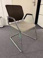 Freischwinger Stuhl, Ausstellungsmodel