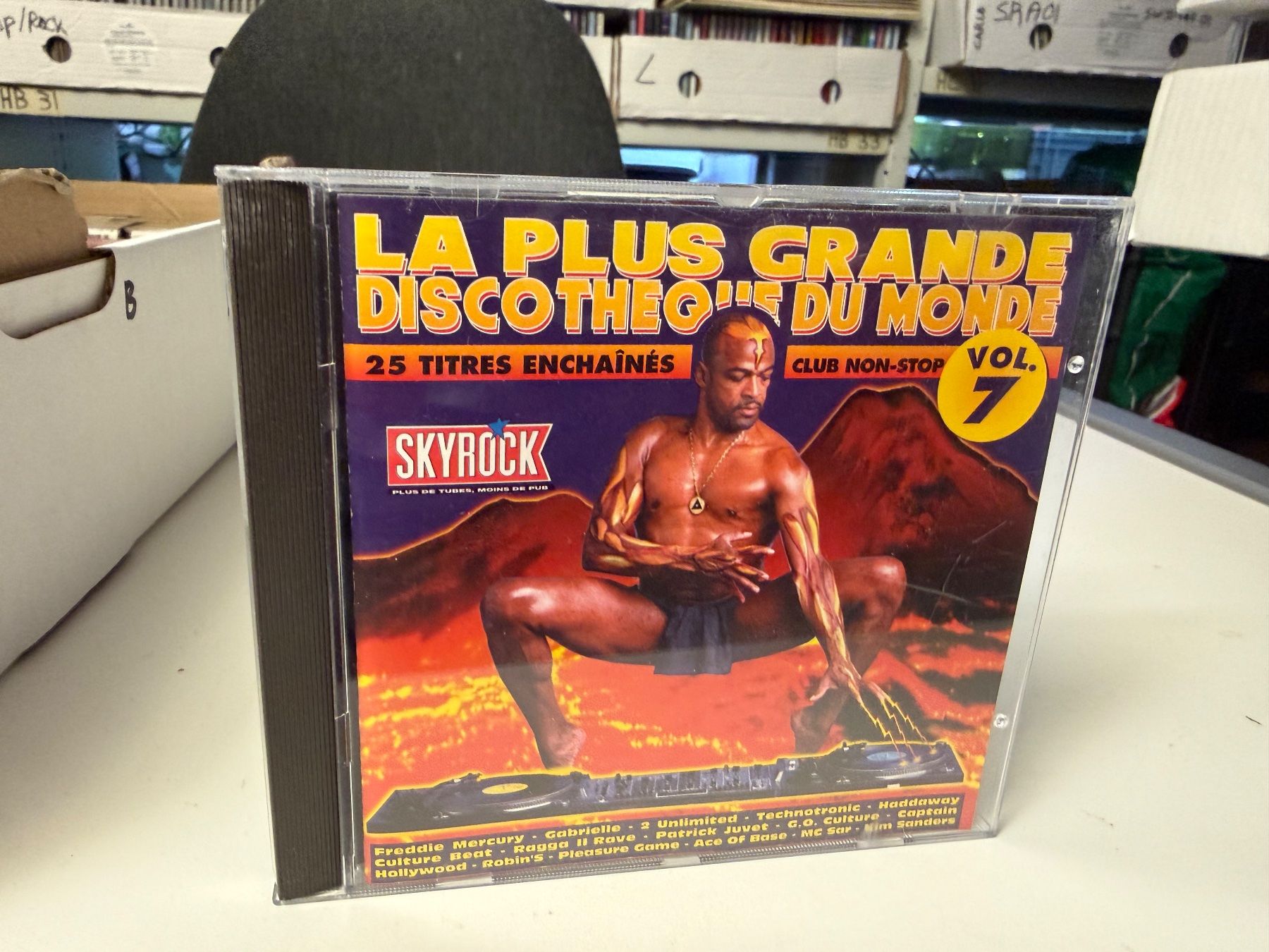 CD: La Plus Grande Discothèque Du Monde Vol. 7 - HD23D – Usato da Küsnacht ZH venduto da swisssales.net