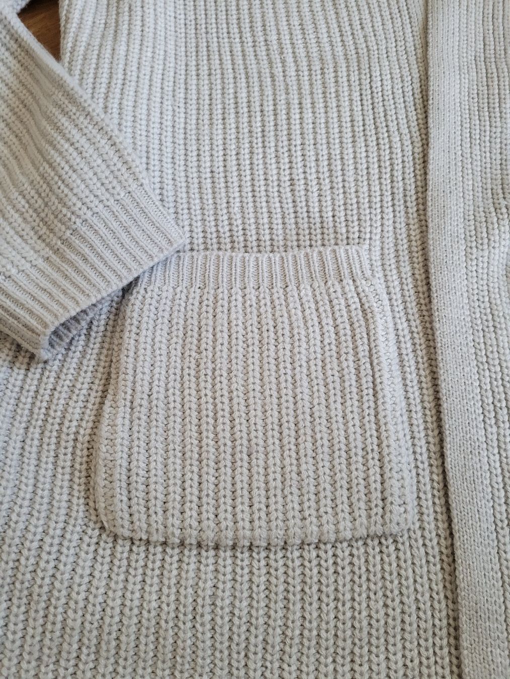 Giacche: Strickjacke Chicorée mit Kapuze, hellgrau, Grösse L – Usato da Büren NW venduto da nie_k6382 2