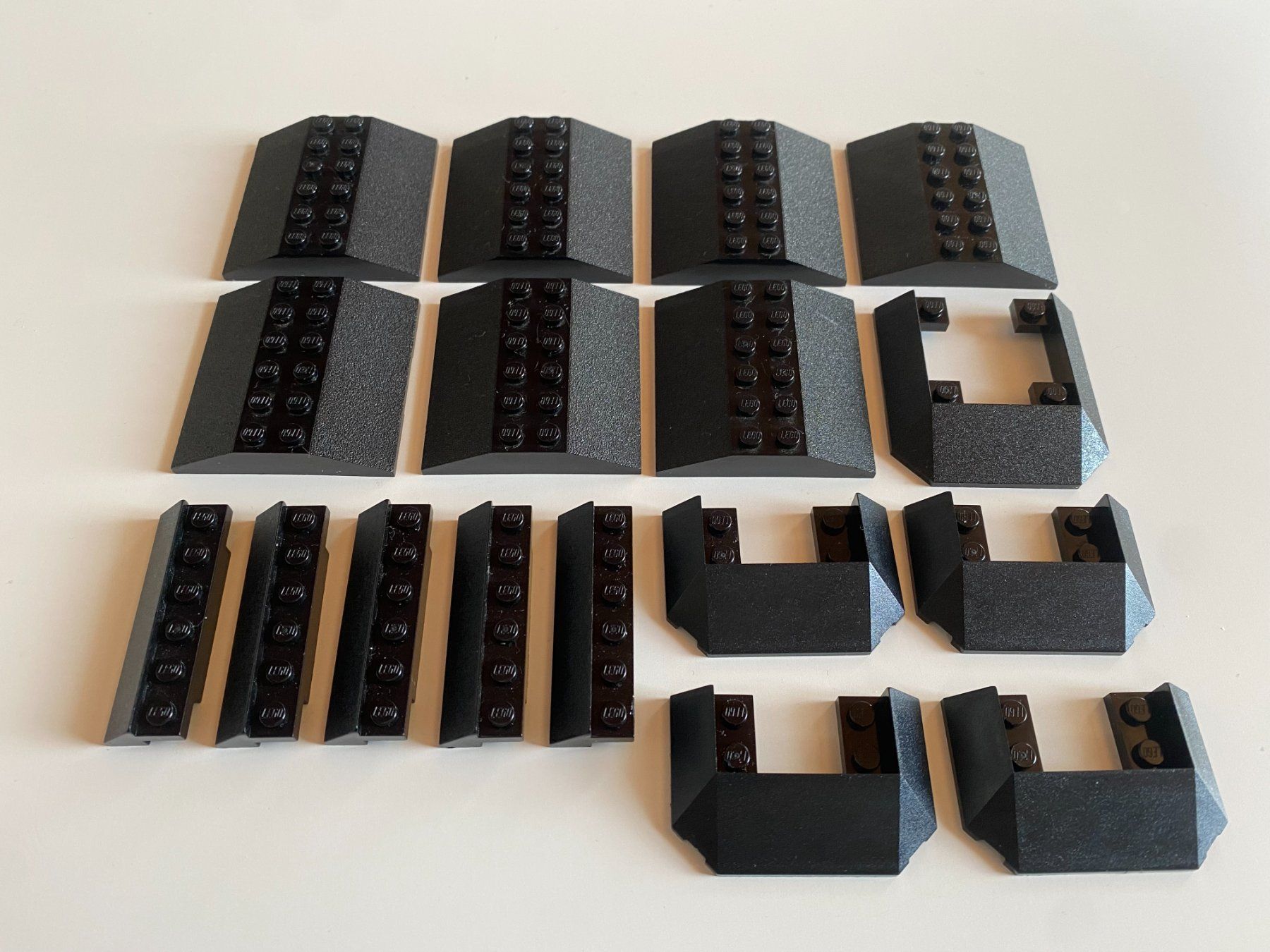 Lego Giocattoli: LEGO - VERSCHIEDENE - SCHWARZE - EISENBAHN - DACHSTEINE – Usato da Gelterkinden venduto da ajdt4
