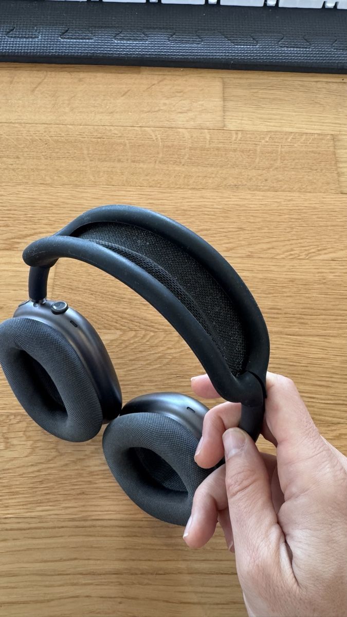 Apple Cuffie: Apple AirPods Max Space Grau (Lightning) – Usato da Wädenswil venduto da fabtastic 2