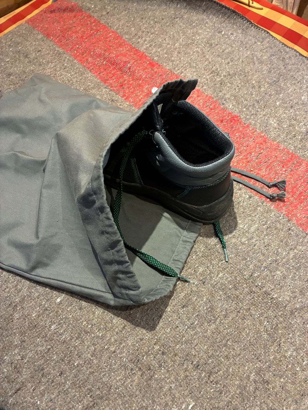 Scarpe da uomo: Original Schweizer Armee Schuhsäckli – Nuovo e nell'imballaggio originale da Cordast venduto da Suisseheinz 2
