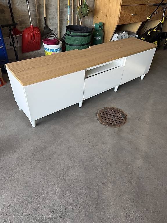 Mobili TV: Besta Sideboard mit Holzabdeckung – Usato da Steffisburg venduto da vsichko6