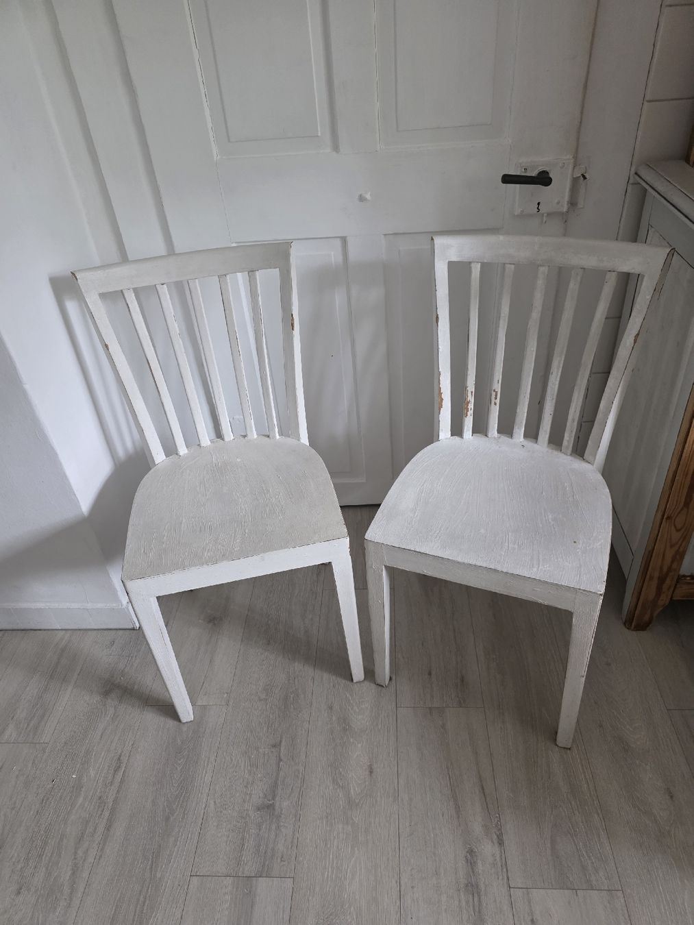 Chaises: 2 Stühle weiss Shabby Chic – D'occasion à Wigoltingen par Zuckerfee84