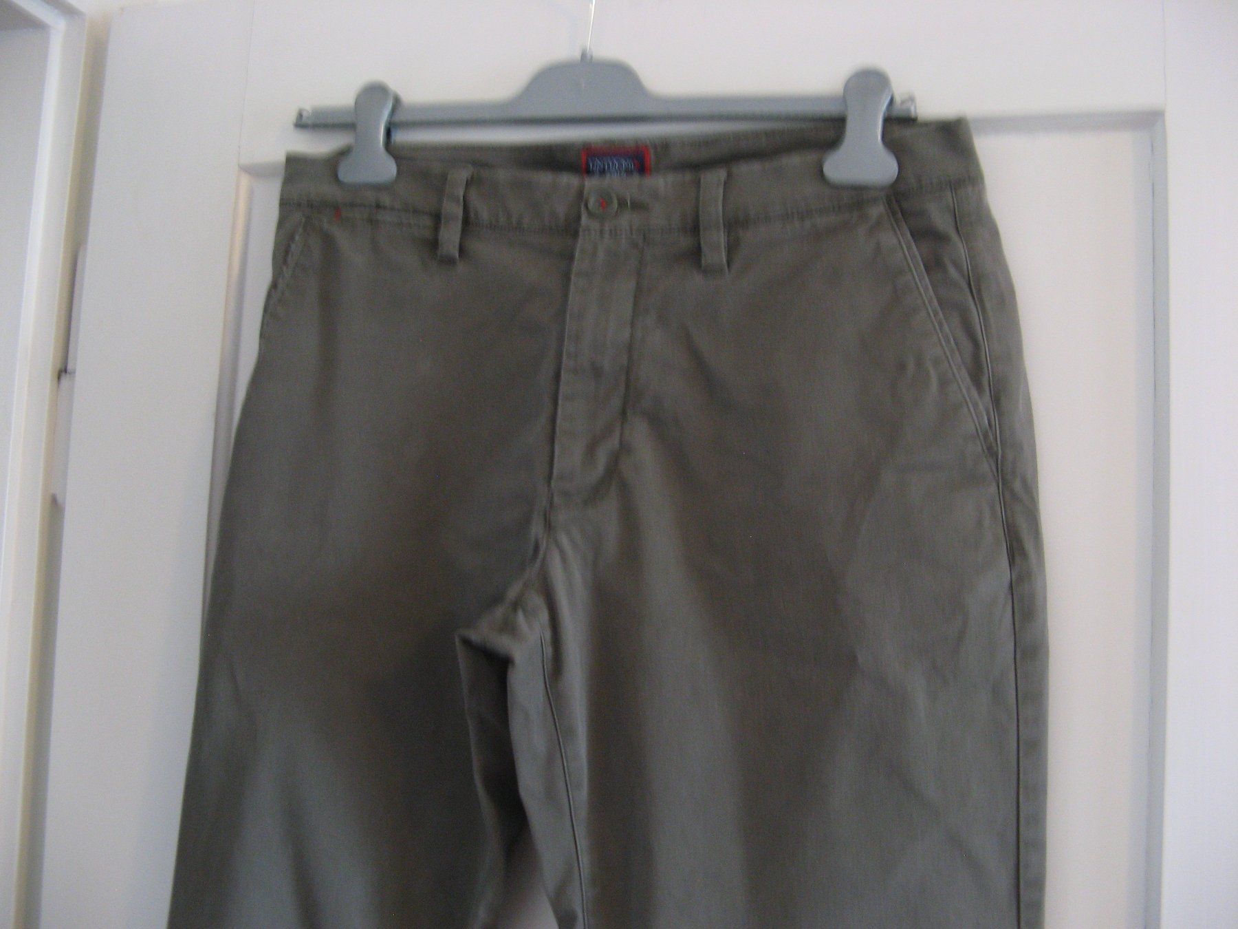 Pantaloni: Männer Hose von UNTUCKit Gr. 34/32 – Usato da Zürich venduto da apil 1