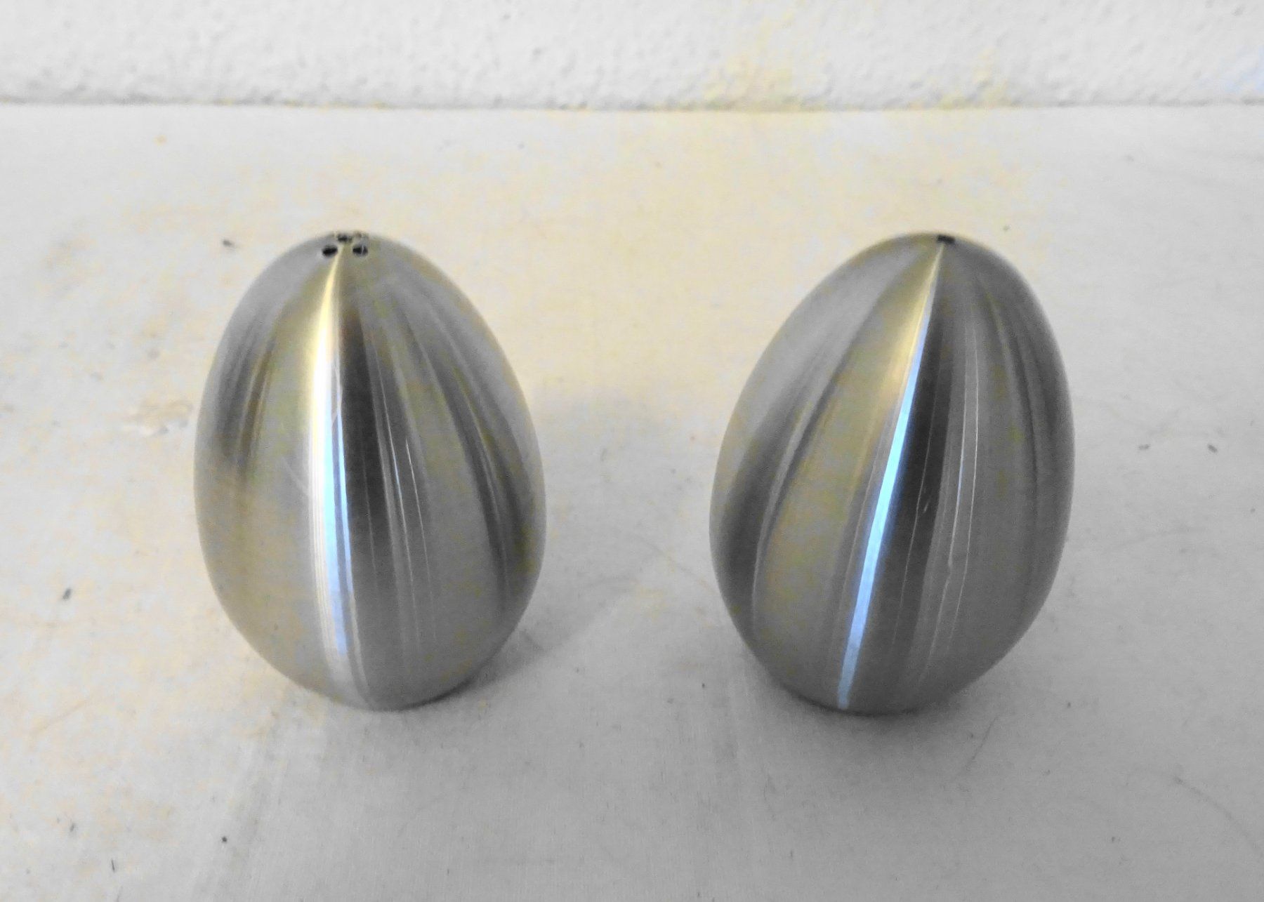 Elettrodomestici da cucina: Salz & Pfeffer Set, Edelstahl Eierform ab 1.- – Usato da Zürich venduto da Connie8