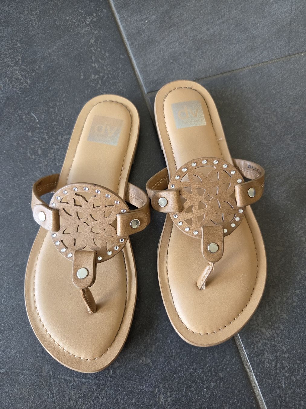 Schuhe für Mädchen: Sandalen – Gebraucht aus Henggart von andreita