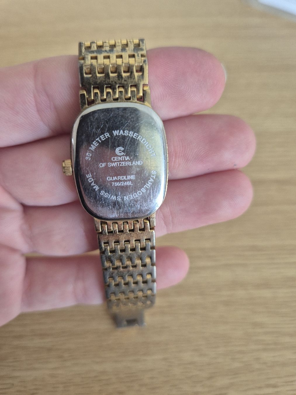 Orologi: Montre Centia Quartz dorée femme – Usato da Puplinge venduto da melodiieee 5