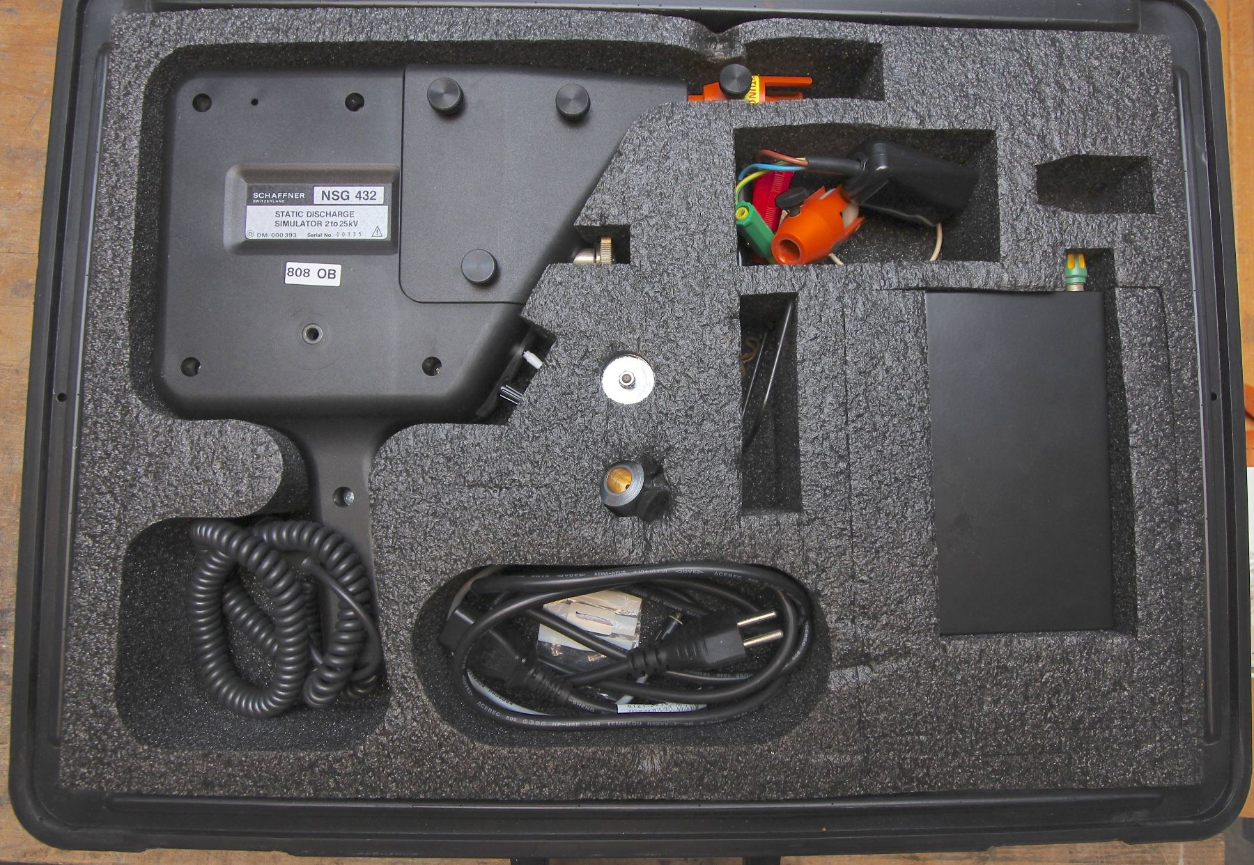 Messen: Simulateur de décharge électrostatique – Gebraucht aus Delémont von Cannonus 4
