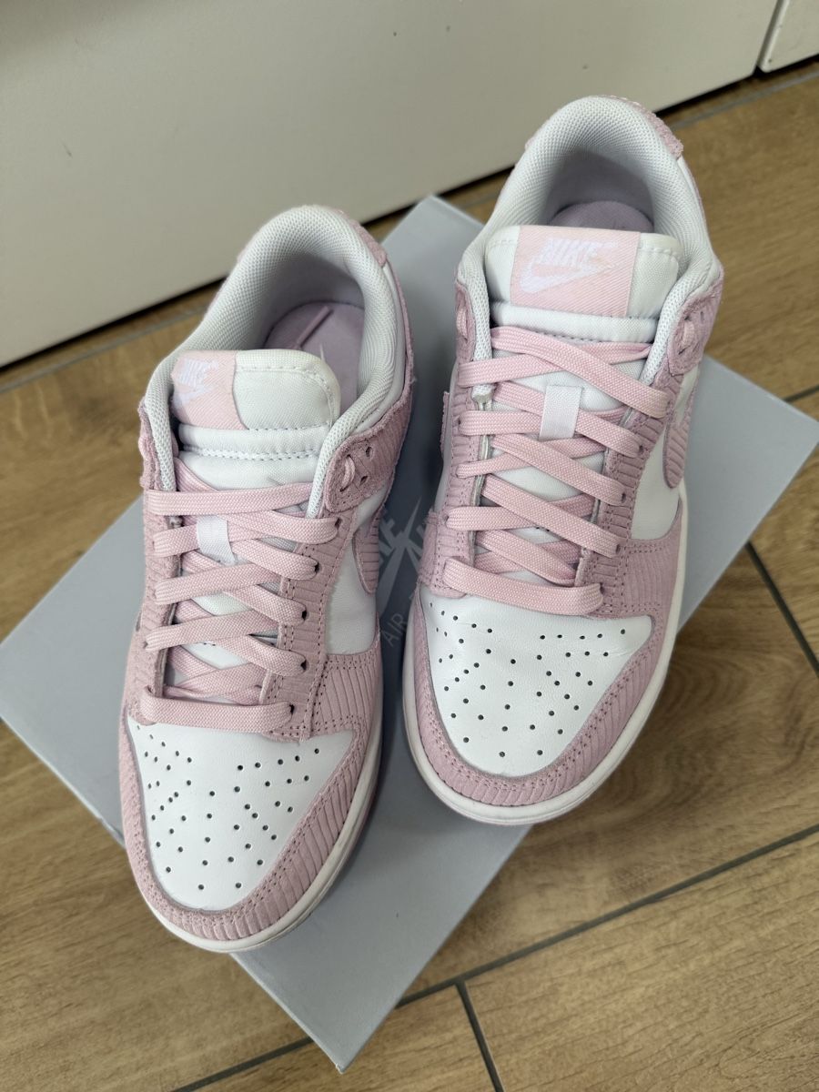 Nike Damenschuhe: Nike Dunk Low Pink Cord – Gebraucht aus Vaduz von GiuliaSu 2