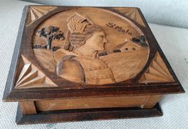 Holzkiste geschnitzt boîte bois sculptée Saint-Malo Bretagne