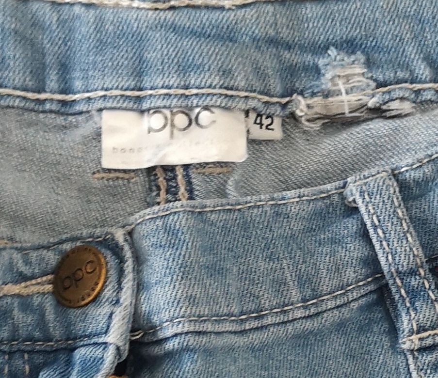 Jeans: 3/4 Jeanshose  Gr. 42 - bpc - Spendenaktion – Nuovo (secondo la descrizione) da Unterkulm venduto da Beljasch 4