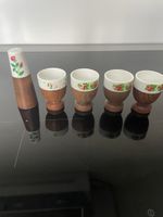 Eierbecher und Salzstreuer für den Alltag Holz/Kunststoff