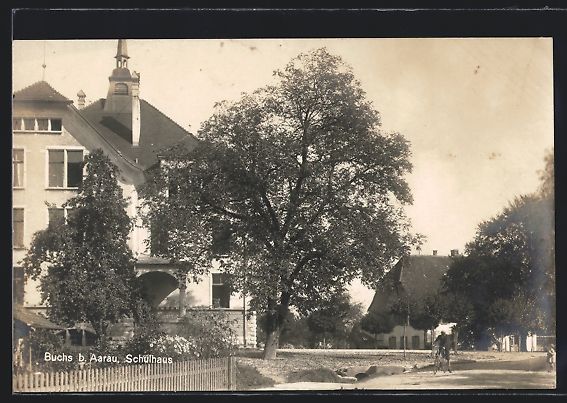 Ansichtskarten: Buchs /AG, Strassenpartie mit Schulhaus – Gebraucht aus Berlin von bartko-reher