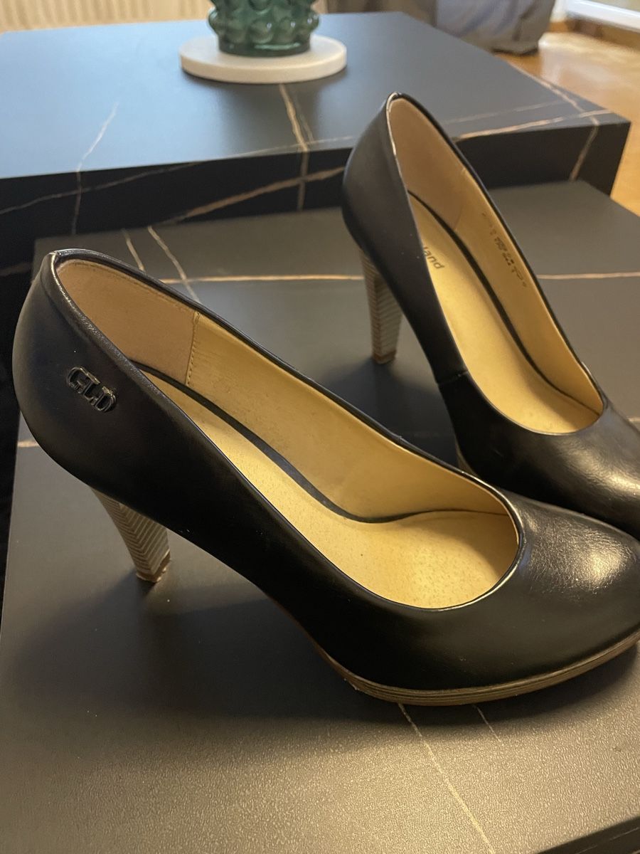 Damenschuhe: Pumps – Gebraucht aus Zürich von car_26mh