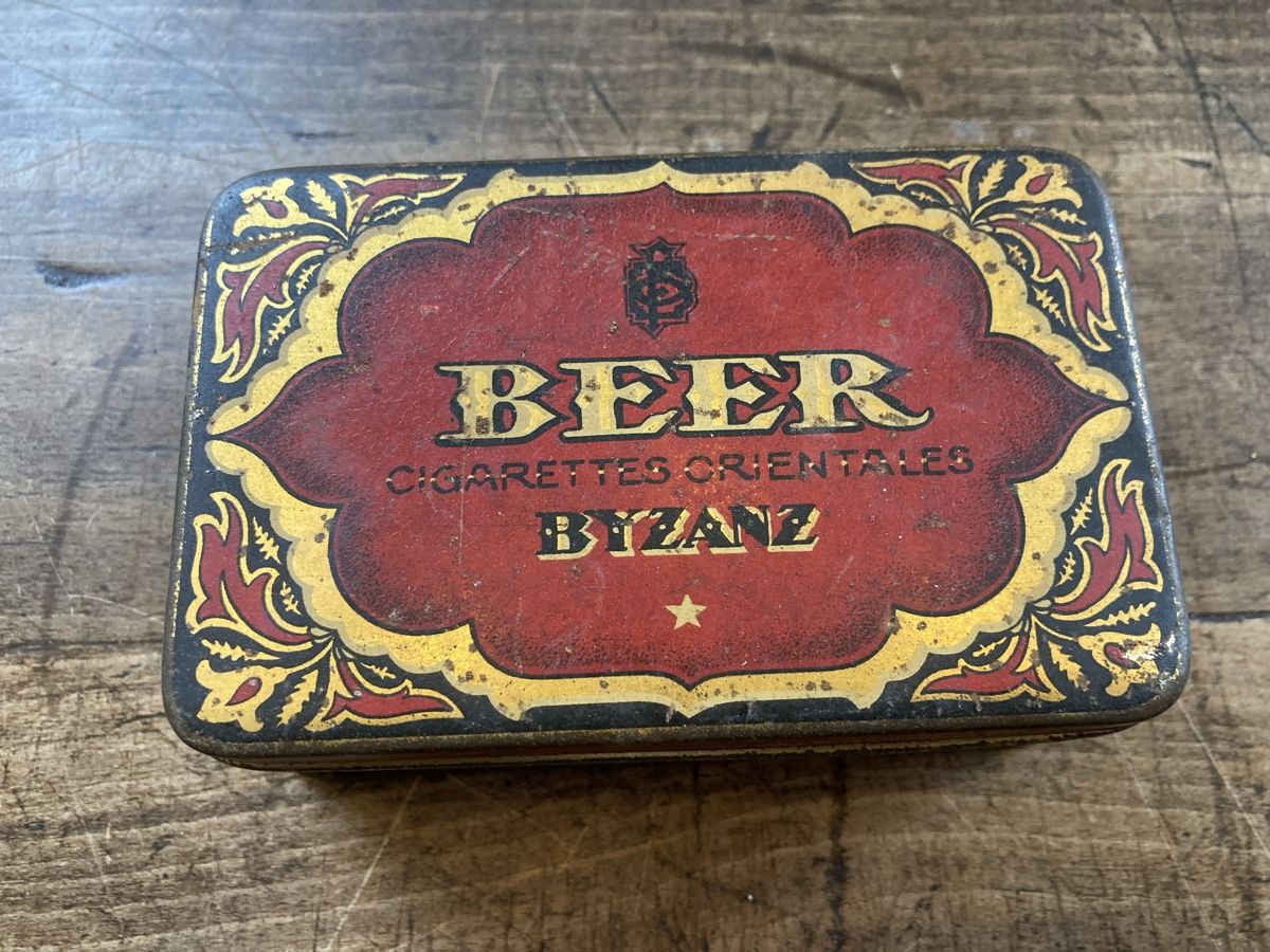 Tabacchi: Blechdose Beer Cigaretten Byzanz – Usato da Zürich venduto da Mueschelmau