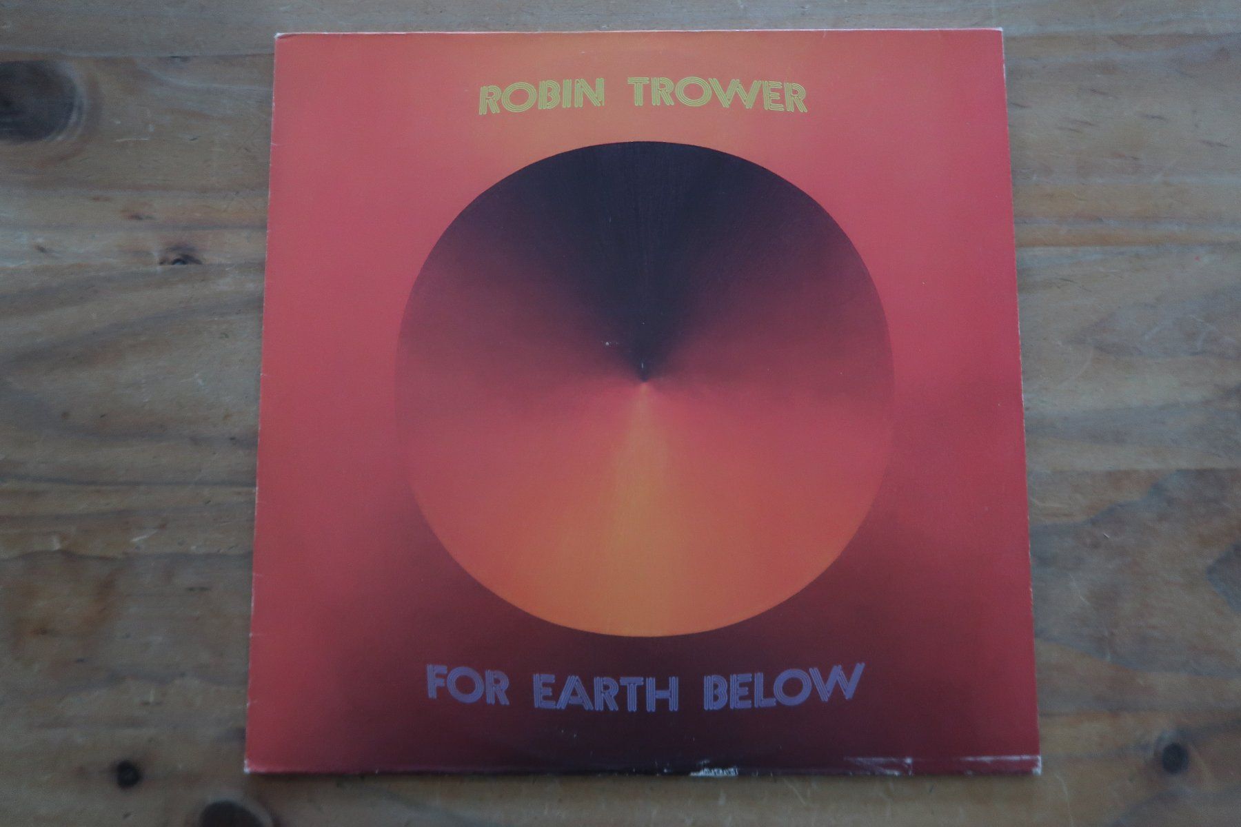 Vinyles: ROBIN TROWER - FOR EARTH BELOW - VINYL LP – D'occasion à Basel par Patiscat
