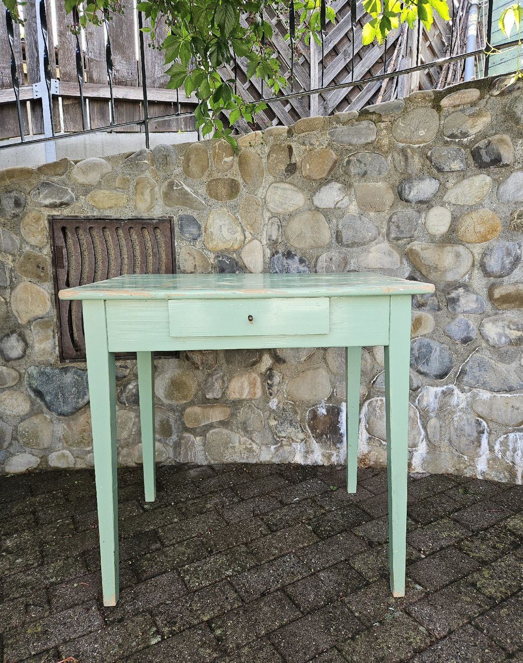 Tische: Holztisch zum restaurieren. – Gebraucht aus Menziken von the_zw6x