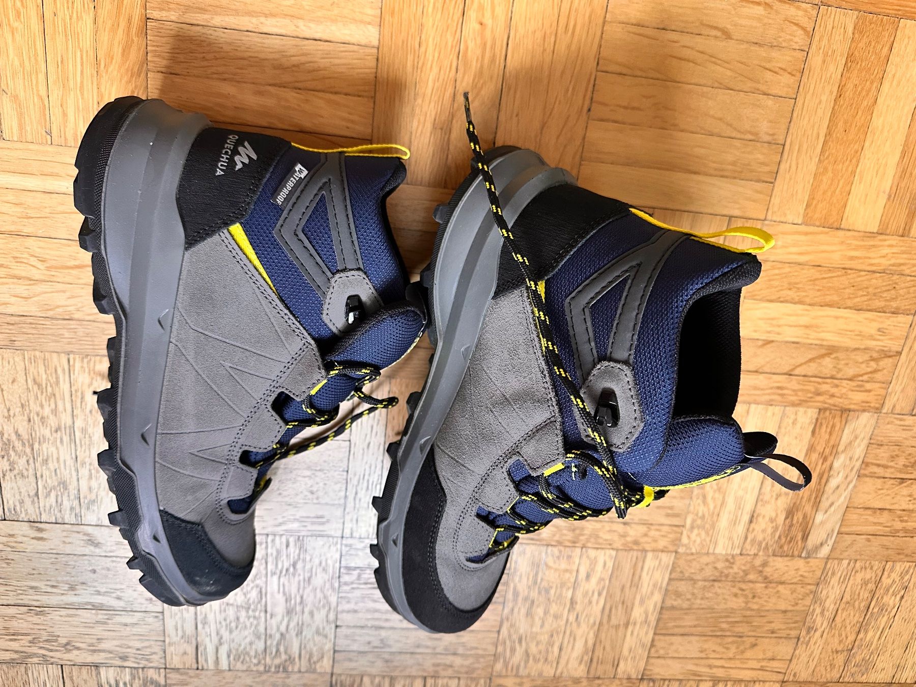 Scarpe per ragazzi: Wanderschuhe Quechua Kinder / Grösse 39 – Usato da Zürich venduto da inn_82r8 1