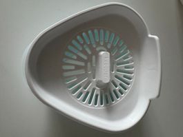 Séparateur d'oeufs, ustensile pour laver les fruits.