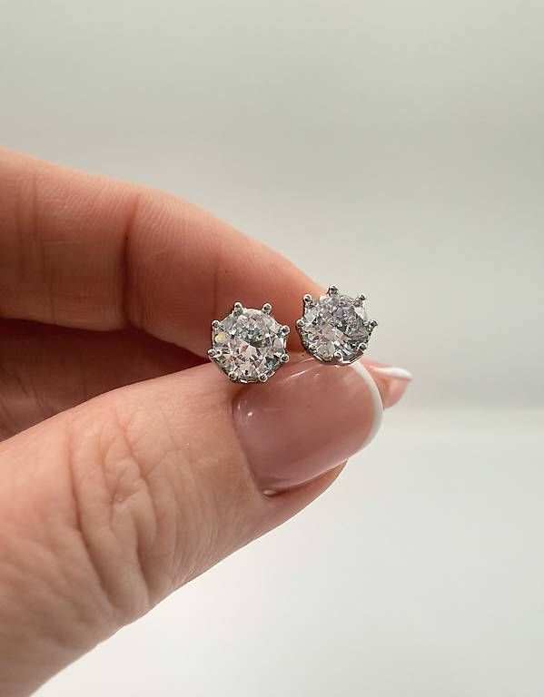 Orecchini pendenti & Orecchini a lobo: Silberne Ohrstecker mit Zirkonia klein – Usato da Thalwil venduto da han_2b8c 1