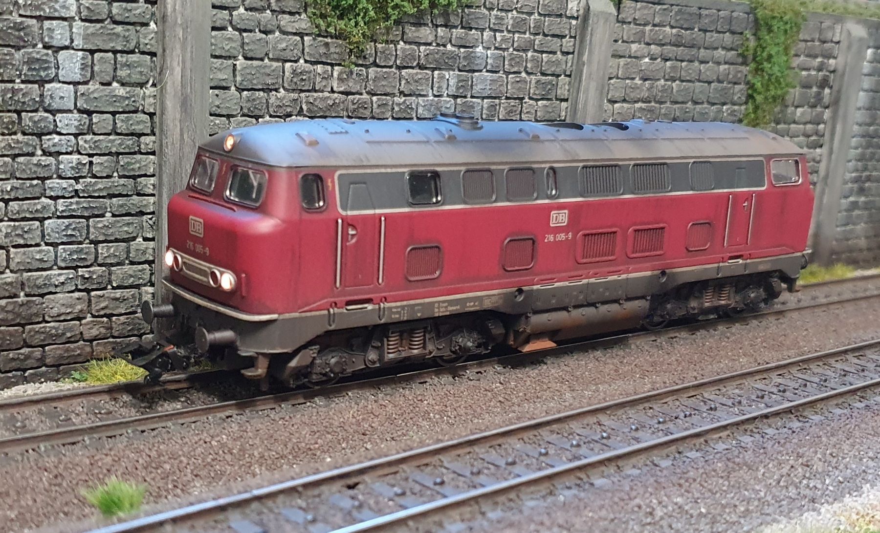 Märklin Modellini di ferrovie: BR 216 LOLLO, DB, MARKLIN 3679, DIGITAL + PATINE – Usato da Loveresse venduto da FIFILOULOU 3