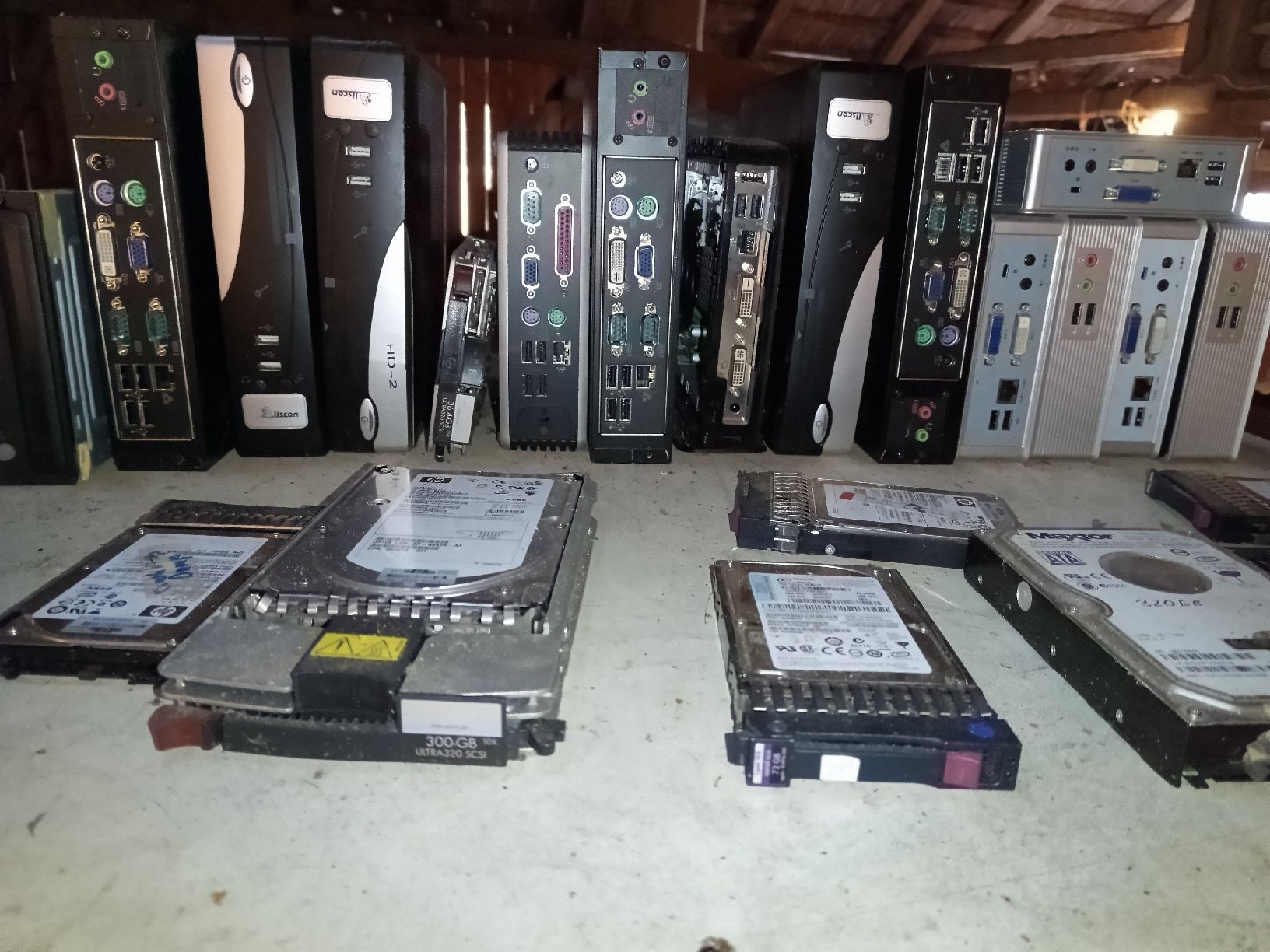 PC: Computer, Bildschirme, Uhren,Mini PC,s – Usato da Wila venduto da delphi48 2