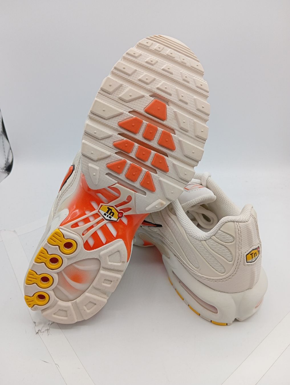 Nike Chaussures hommes: Nike Air Max Plus (EU42) – Neuf (Voir description) à Schaffhausen par outlez 7