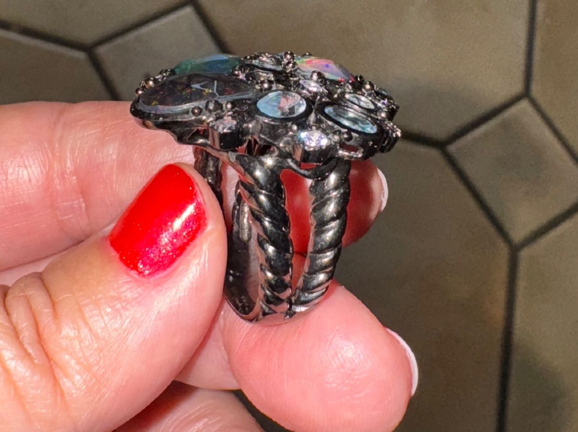 Llan Valls Joies Anelli: Black Opals Blue Topazes Rhodium SS925 Ring – Nuovo (secondo la descrizione) da Birsfelden venduto da Brut 6
