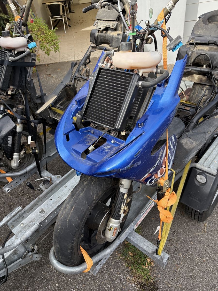 Toutes les pièces pour scooter: 2 scooter Yamaha piece  – D'occasion à Biel/Bienne par Silva-M30 3
