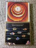 2x Stevie Wonder