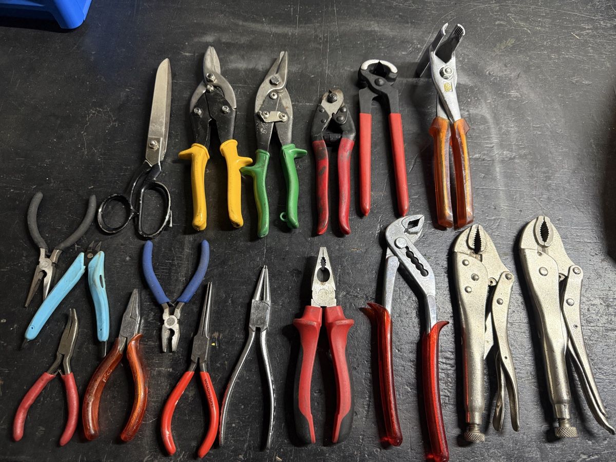 Tous les outils: Divers pinces – D'occasion à Choex par Adri27000 1