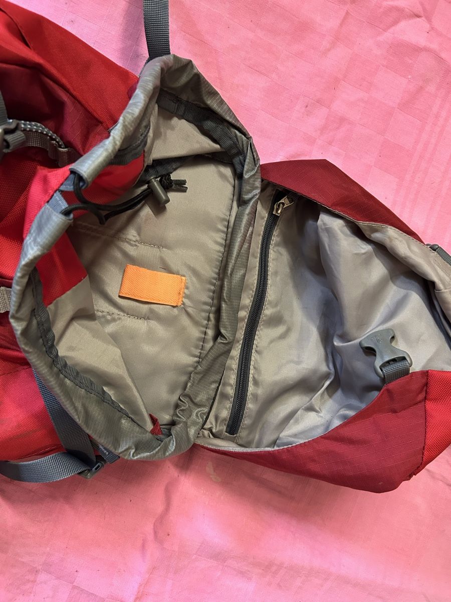 Deuter Rucksäcke: Rucksack Deuter Fox 30 Rot – Gebraucht aus Bremgarten b. Bern von Thermes 2
