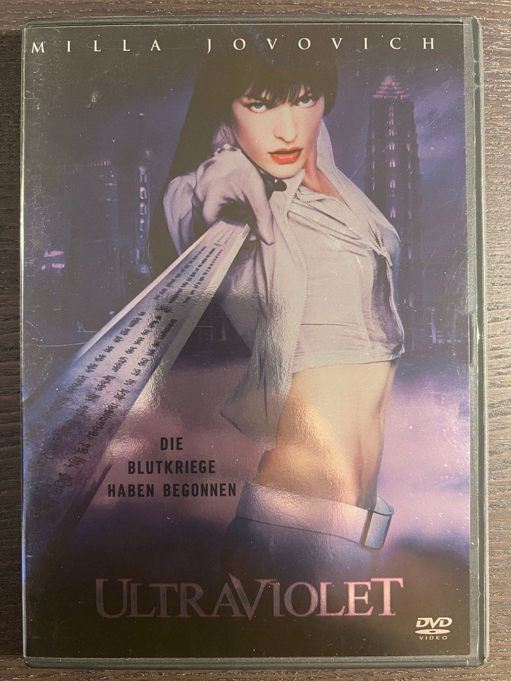 Tutti i DVDs: Ultraviolet – Usato da Zürich venduto da FilmFreunde