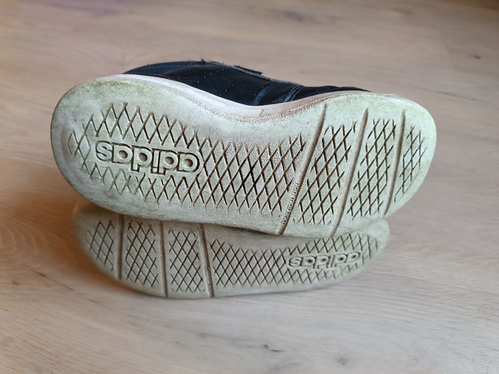 Adidas Scarpe da uomo: Adidas sneaker 30 – Usato da Arbedo venduto da cuc_8zbh 3